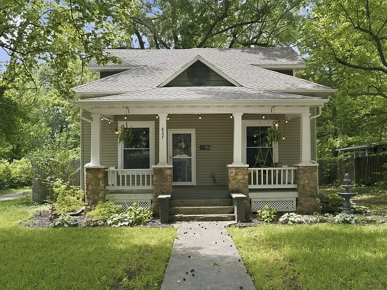 837 S Kentwood Ave — Photo 2