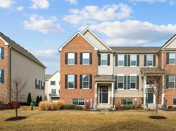 2002 Stuttle Rd, Batavia, IL 60510