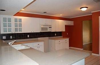 4th image of 519 Little Lake Ct