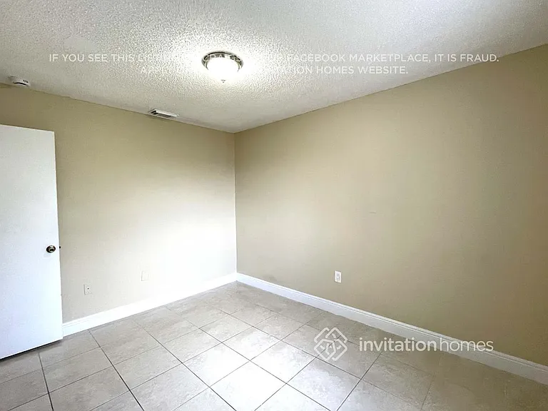 18118 SW 154th Ct — Photo 12