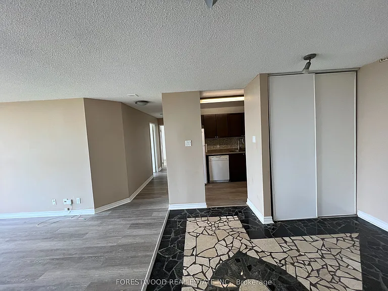 35 Trailwood Dr #711 — Photo 7