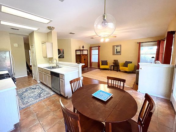 2nd image of 3100 Cohoba Dr