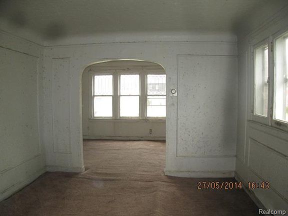 3rd image of 11500 Sanford St