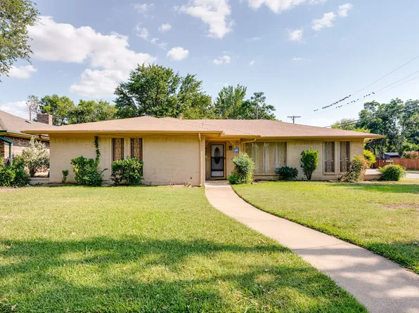 200 E Scotland Dr, Irving, TX 75062