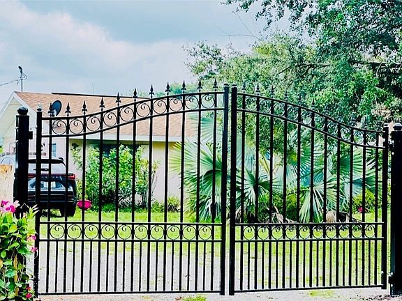 5th image of 455 Trader Rd