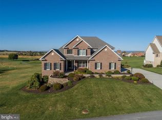 6938 Saint Annes Dr, Fayetteville, PA 17222