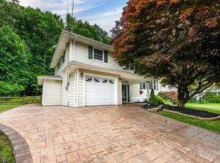 32 Deer Path Dr, Flanders, NJ 07836