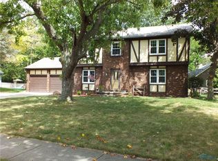 720 Village Pkwy, Waterville, OH 43566