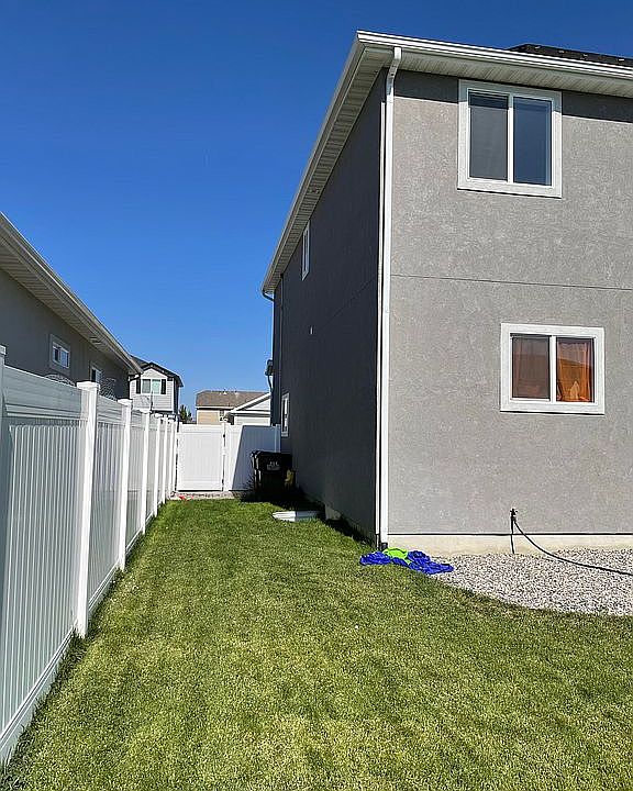 2nd image of 1334 E Ballast Way