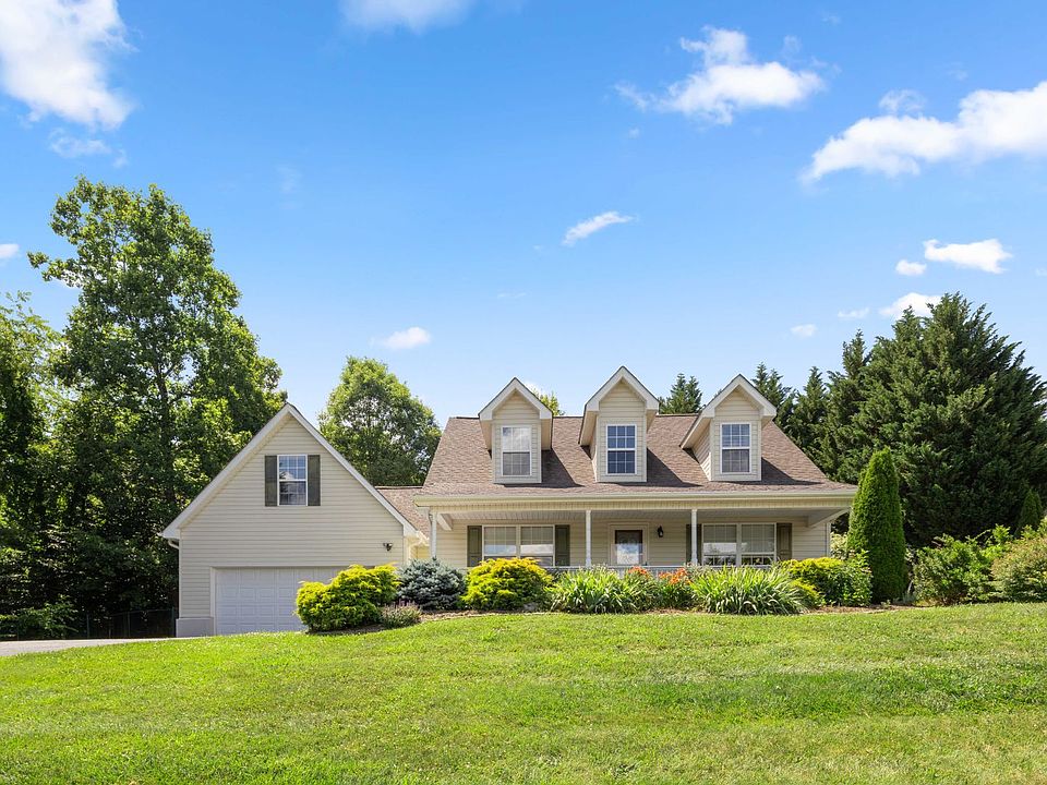 1st image of 44 Worthington Ln