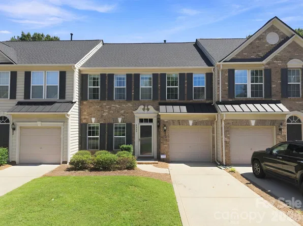 2335 Whitford Ln, Charlotte, NC 28210