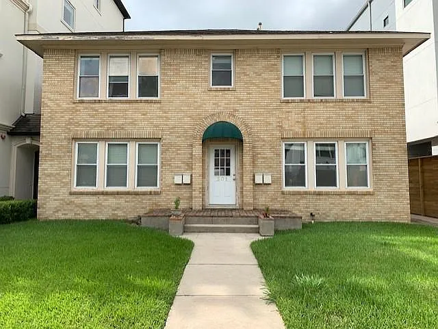 501 Peden St #2