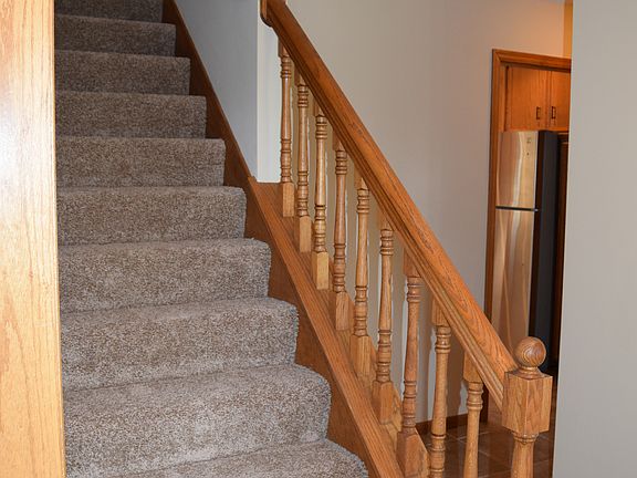 3rd image of 14834 Rosewood Ln
