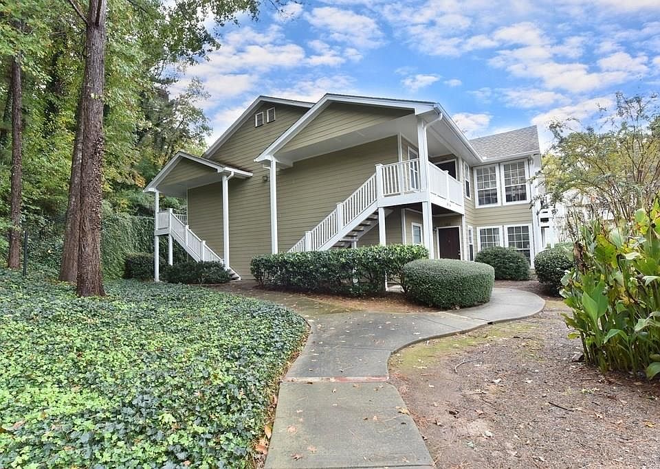 1st image of 1101 Berkeley Woods Dr