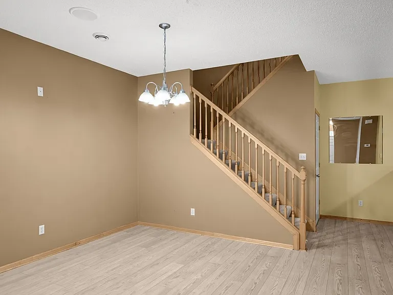 3049 Chamberlin St N #6 — Photo 4