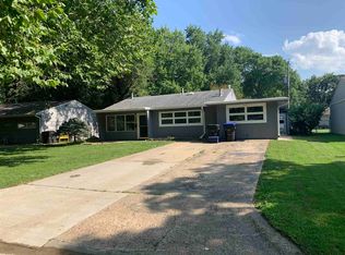 1529 SW 24th St, Topeka, KS 66611