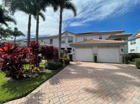 7941 Laina Ln