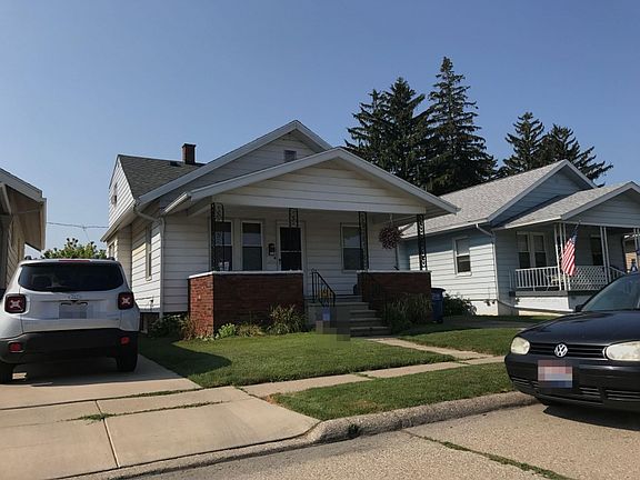 2nd image of 2746 122nd St