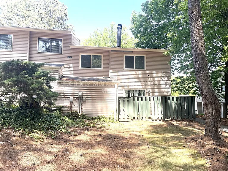 4702 Walden Pond Dr #D — Photo 22
