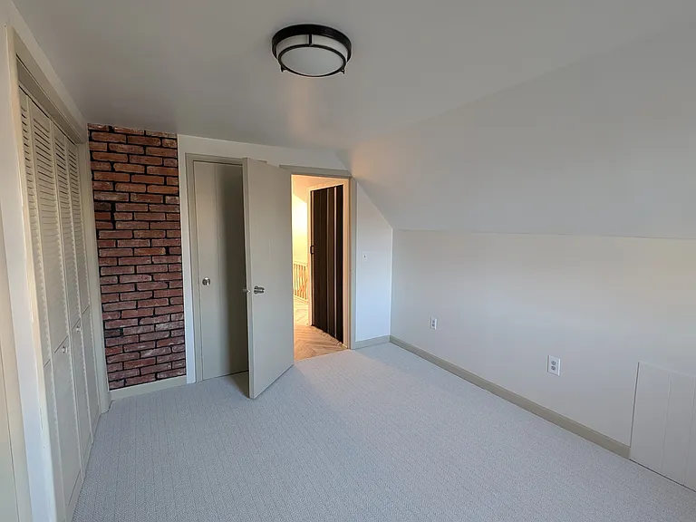 347 Spahr St — Photo 40