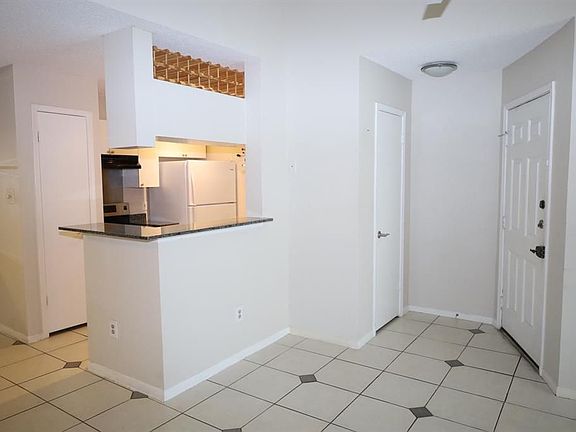 2nd image of 2121 Hepburn St APT 605