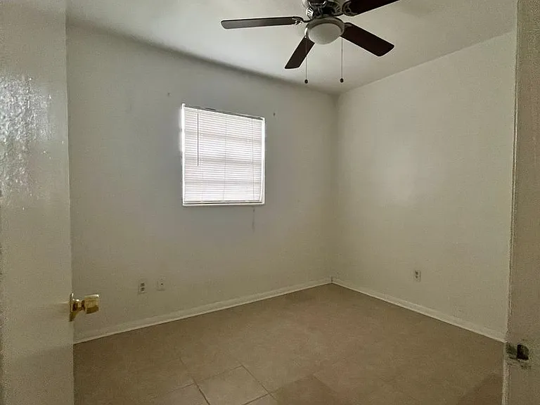 4208 Robbins Ave — Photo 5