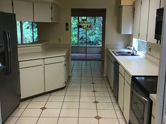 2nd image of 1051 Chesterfield Cir