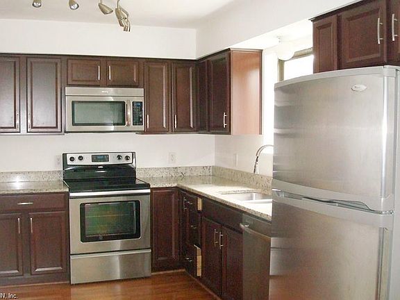 3rd image of 307 Sunflower Ct