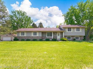 5959 Tody Rd, Goodrich, MI 48438