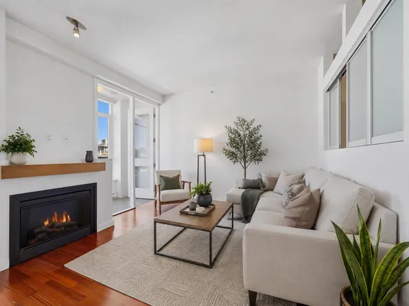 2055 Yukon St #306, Vancouver, BC V5Y 4B7
