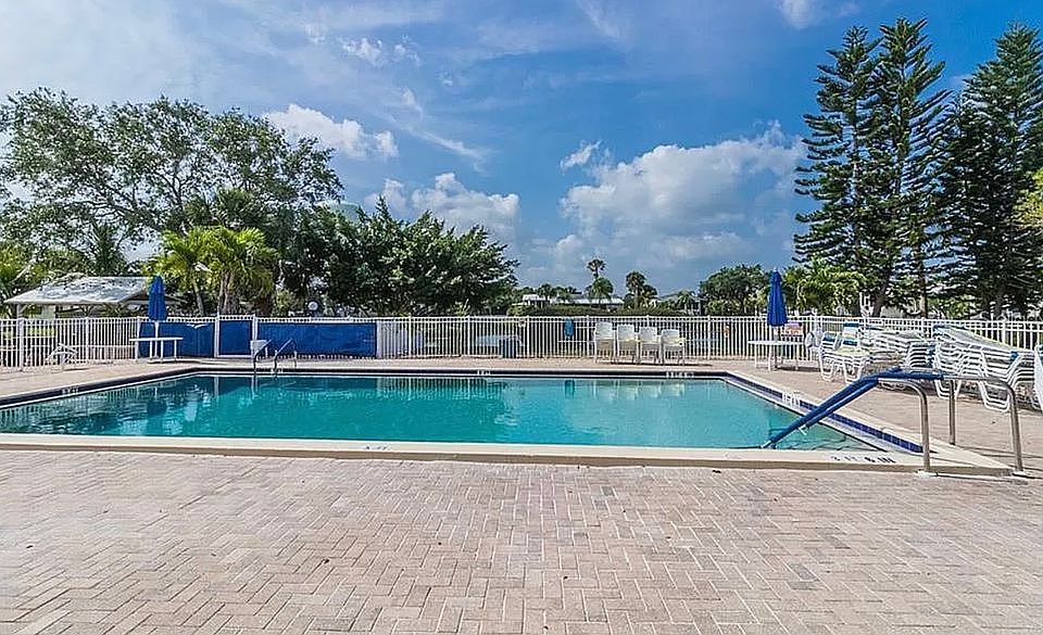 Heated pool