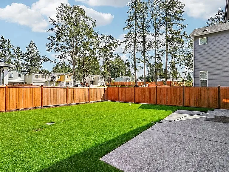 3 bed, 2.5 bath, 2070 sqft, $2,980 — Photo 4