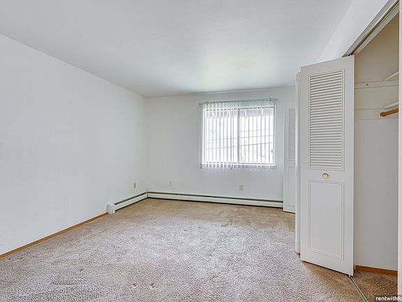 4th image of 2109 Maplecrest Dr #6