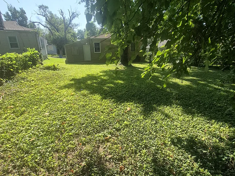 433 Plaza Ave — Photo 5