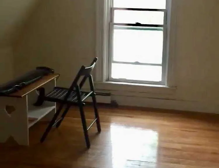 Beacon St — Photo 1