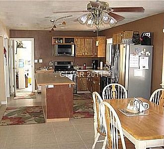 3rd image of 100 E Country Club Dr