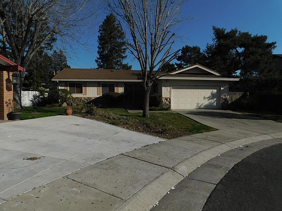 2nd image of 2713 Angel Dr