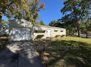 234 Meadowcrest Dr, Saint Louis, MO