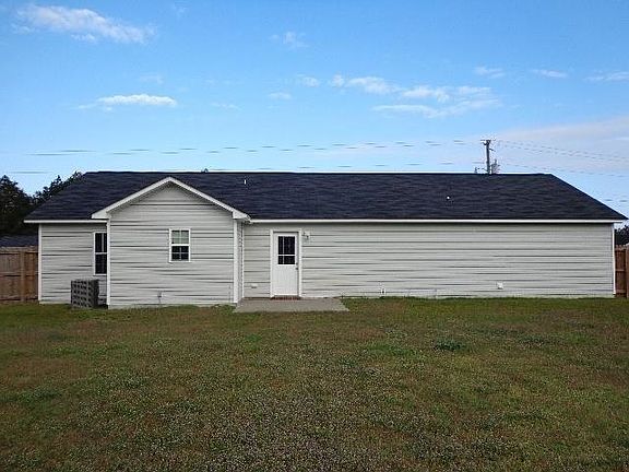 5th image of 104 Woodbury Farm Dr