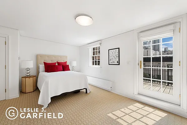 Sold by Leslie J. Garfield | media 10