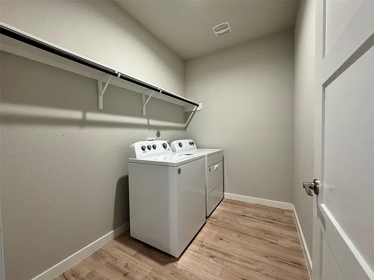 10213 Prairie Creek Ln — Photo 18