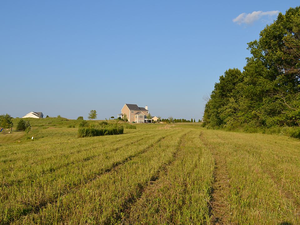 2nd image of 7366 Foxfire Cir