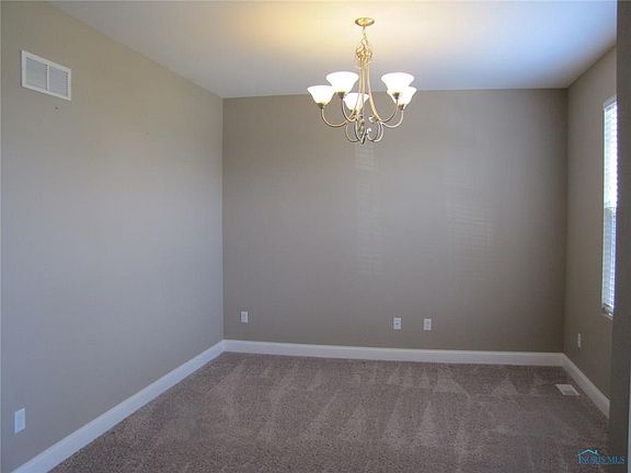 4th image of 14836 Saddlebrook Ct