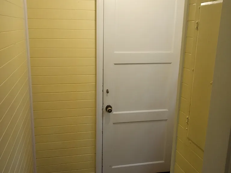 7234 SW Brier Pl — Photo 11