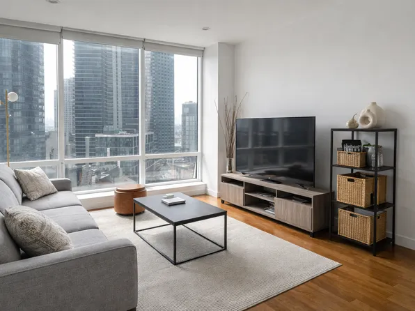 27-17 42nd Rd, Long Island City, NY