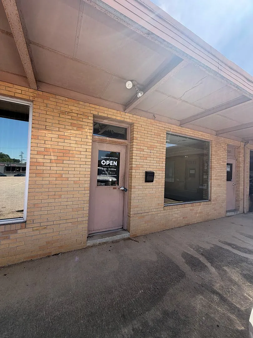 Prime Commercial Space/Retail Shop in Granite Quarry 132 S Salisbury — Photo 2