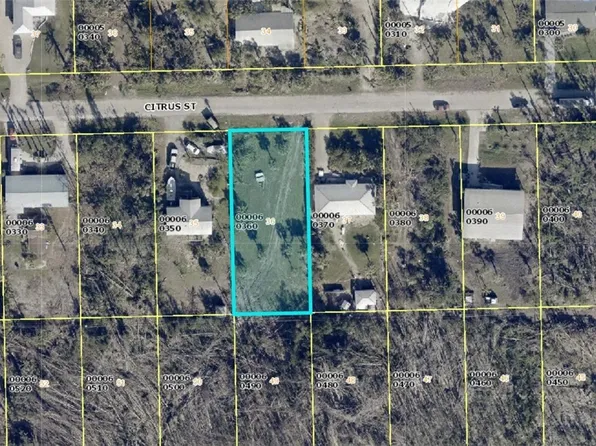 3533 Citrus St, Saint James City, FL 33956