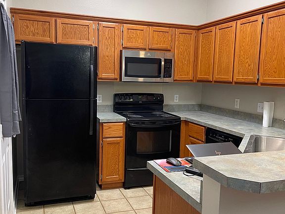 4th image of 33 Green Oak Cir