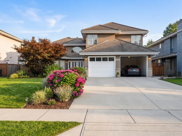 9681 157th St, Surrey, BC
