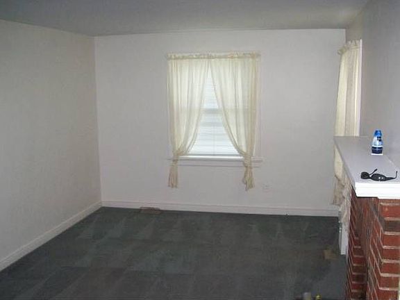 Living Rm 1